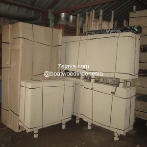 Packing Boat Furniture