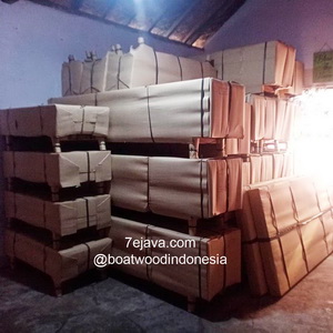 Packing Boat Furniture